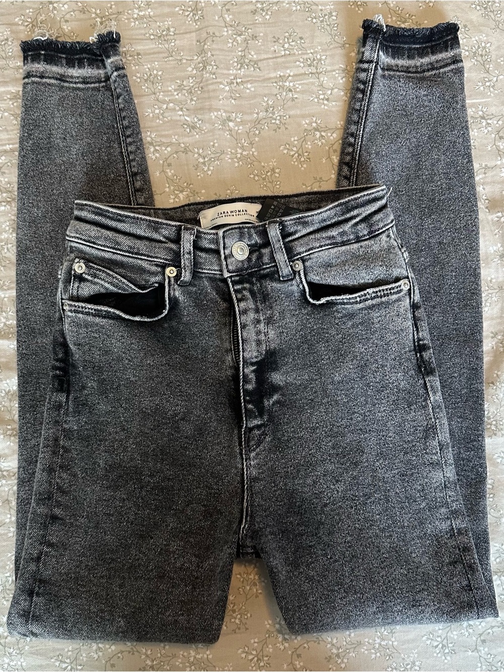Zara Heathered Charcoal High-Rise Skinny Jeans
